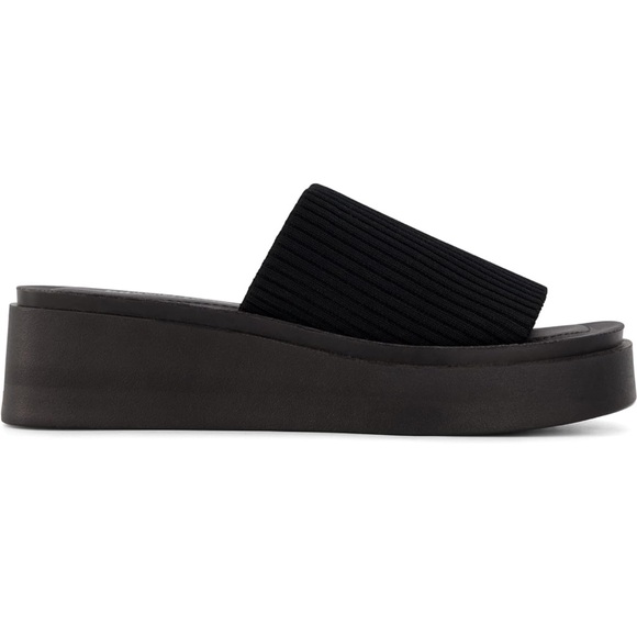 CUSHIONAIRE platform sandal with Memory Foam - Picture 2 of 5